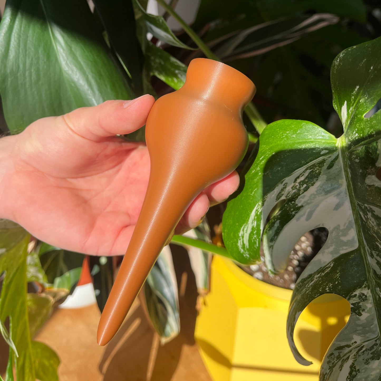 3D-printed self-watering irrigation vessel for houseplants, designed to provide slow-release hydration and prevent overwatering, perfect for indoor plant care.
Prevent overwatering houseplants
Root rot prevention tool
Self-watering planter accessory
Sustainable plant care solution
Water-efficient gardening
Self-watering irrigation vessel
3D-printed self-watering system
Houseplant automatic watering
Indoor plant hydration tool
Slow-release watering device